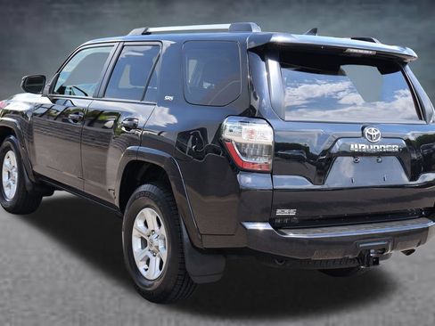 Used 2022 Toyota 4Runner SR5 RWD image 18