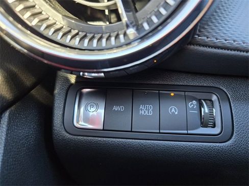 Used 2025 Chevrolet Equinox LT image 33