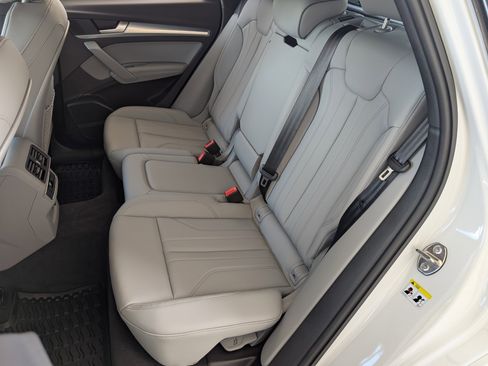 Used 2024 Audi Q5 2.0T Premium Plus w/ Premium Plus Package AWD/4WD image 18