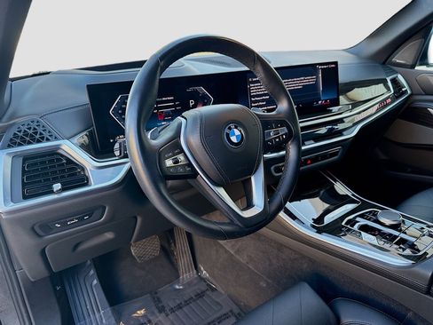 Used 2024 BMW X5 xDrive50e w/ Premium Package image 9