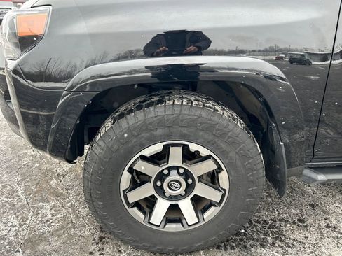 Certified 2023 Toyota 4Runner TRD Off-Road Premium image 27