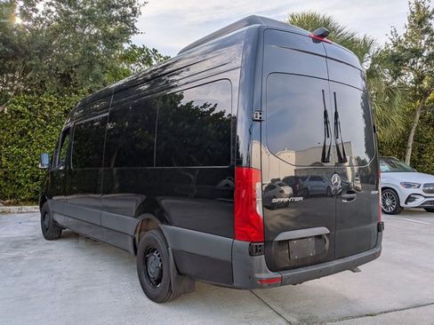 Used 2024 Mercedes-Benz Sprinter 2500 image 7