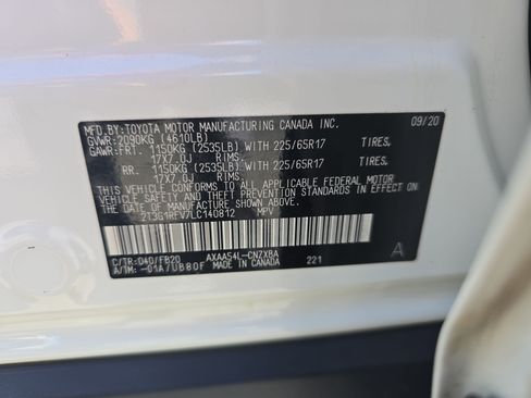 Used 2020 Toyota RAV4 LE AWD/4WD image 32