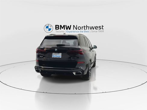 Used 2024 BMW X5 xDrive40i w/ M Sport Package AWD/4WD image 2