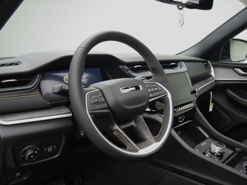 New 2026 Jeep Grand Cherokee L Limited AWD/4WD image 35
