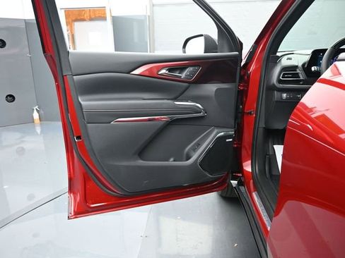 New 2026 Chevrolet Traverse RS w/ LPO, Floor Liner Package image 13