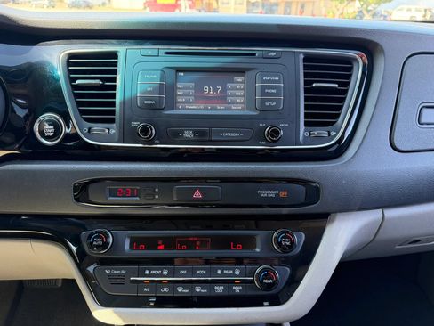 Used 2016 Kia Sedona EX FWD image 13