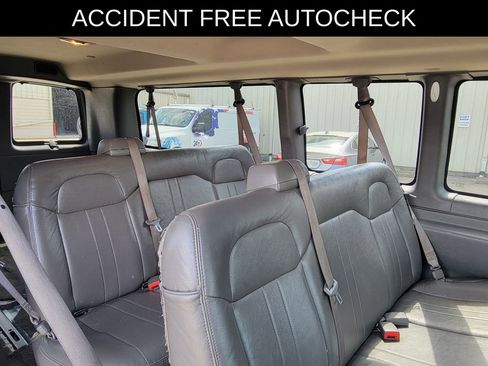 Used 2017 Chevrolet Express 3500 LT w/ LT Preferred Equipment Group RWD image 10