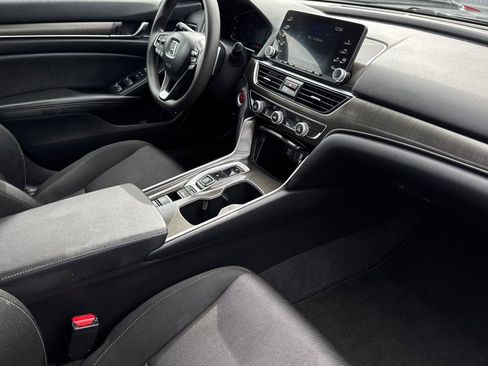 Used 2019 Honda Accord Hybrid image 16