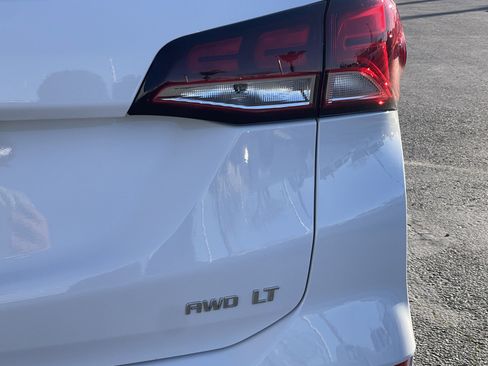Used 2024 Chevrolet Equinox LT image 10