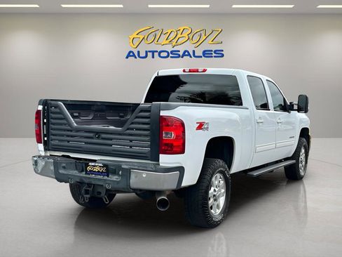 Used 2013 Chevrolet Silverado 2500 LTZ w/ LTZ Plus Package image 2