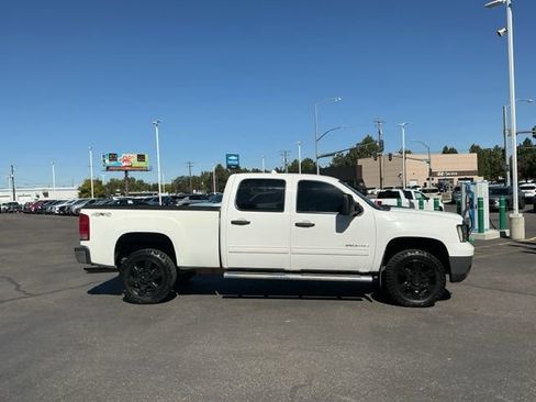 Used 2014 GMC Sierra 2500 SLE image 2