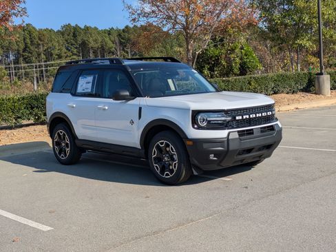 New 2025 Ford Bronco Sport Outer Banks image 1