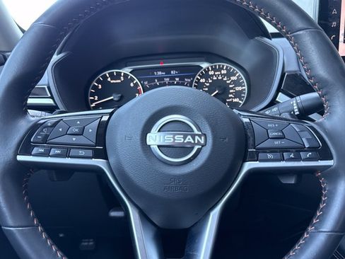 Used 2023 Nissan Altima 2.5 SR w/ SR Premium Package FWD image 21