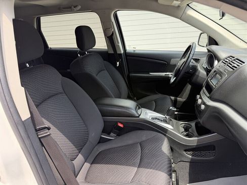 Used 2018 Dodge Journey SE w/ Connectivity Group FWD image 27