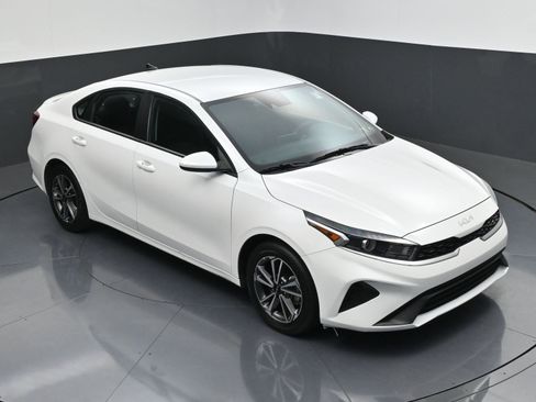 Used 2023 Kia Forte LXS FWD image 39