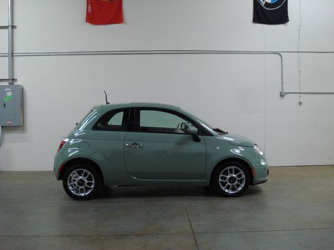 Used 2013 FIAT 500 Pop FWD image 2
