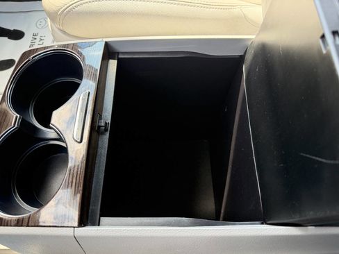 Used 2020 Toyota Sienna XLE image 44