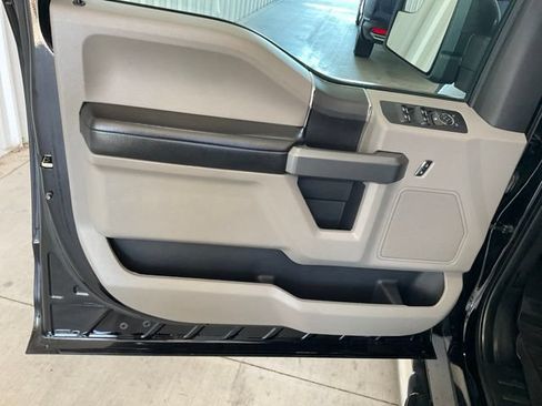 Used 2018 Ford F150 XLT RWD image 4
