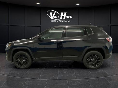 New 2026 Jeep Compass Latitude image 12