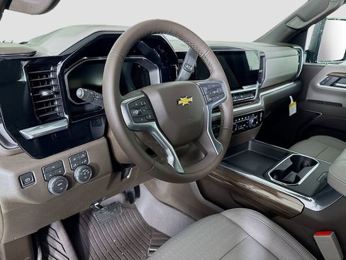 New 2026 Chevrolet Silverado 2500 LT w/ All Star Edition AWD/4WD image 9