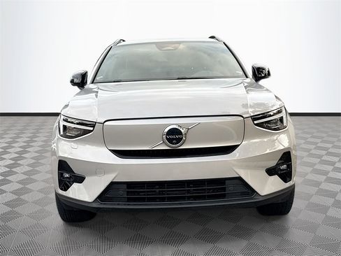 Used 2023 Volvo XC40 Recharge Ultimate image 2