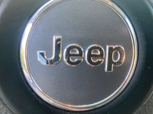Used 2015 Jeep Grand Cherokee Limited AWD/4WD image 31