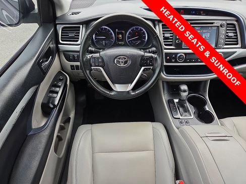 Used 2019 Toyota Highlander XLE image 13