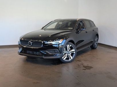 New 2026 Volvo V60 B5 Cross Country Plus w/ Climate Package