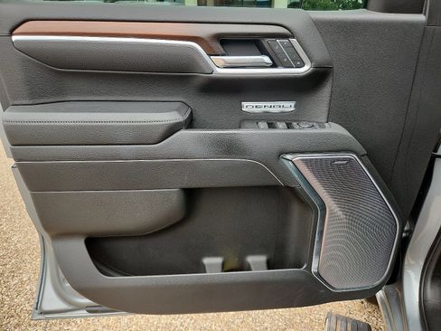 Used 2025 GMC Sierra 1500 Denali AWD/4WD image 13