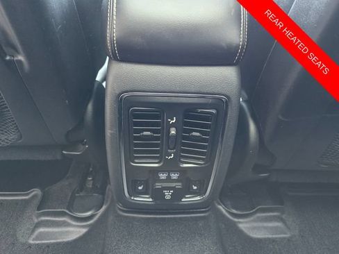 Used 2016 Jeep Grand Cherokee Limited w/ Luxury Group II AWD/4WD image 32