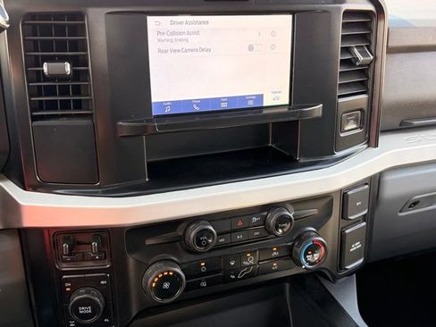 Used 2025 Ford F250 XLT w/ FX4 Off-Road Package AWD/4WD image 9