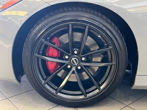 Certified 2024 Nissan Z Performance w/ Floor Mat Package image 6