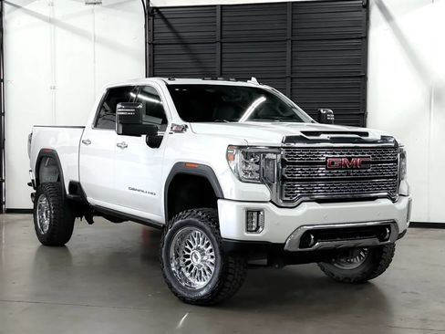 Used 2022 GMC Sierra 2500 Denali w/ Denali Ultimate Package AWD/4WD image 6