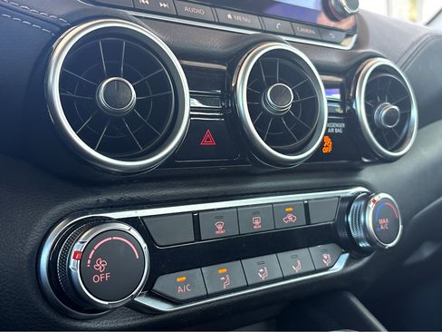 Used 2024 Nissan Sentra SV w/ Trunk Package image 9