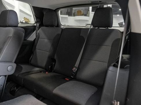 Used 2020 Chevrolet Traverse LT FWD image 41