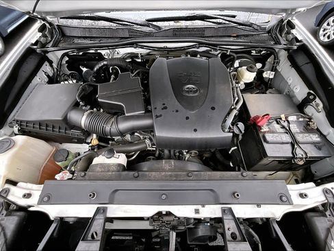 Certified 2021 Toyota Tacoma TRD Sport image 28