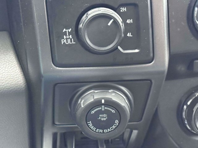 Used 2017 Ford F150 XLT w/ Equipment Group 302A Luxury AWD/4WD image 26