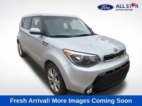 Used 2016 Kia Soul + image 1