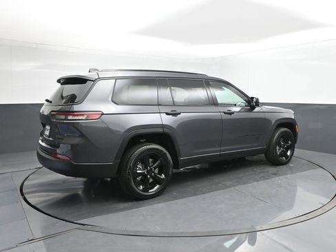 New 2025 Jeep Grand Cherokee L Limited w/ Black Appearance Package image 15