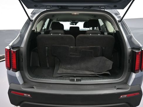 Used 2022 Kia Sorento LX image 22