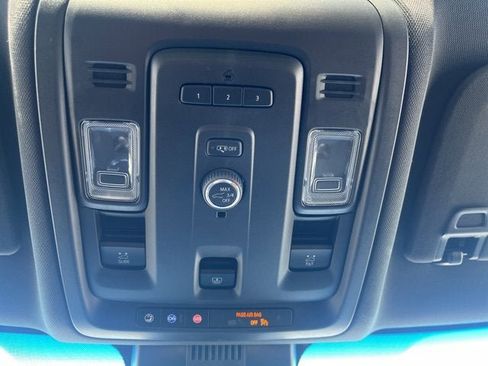 Used 2024 Chevrolet Tahoe Z71 image 20