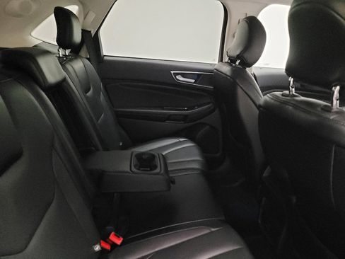 Used 2017 Ford Edge Titanium image 19
