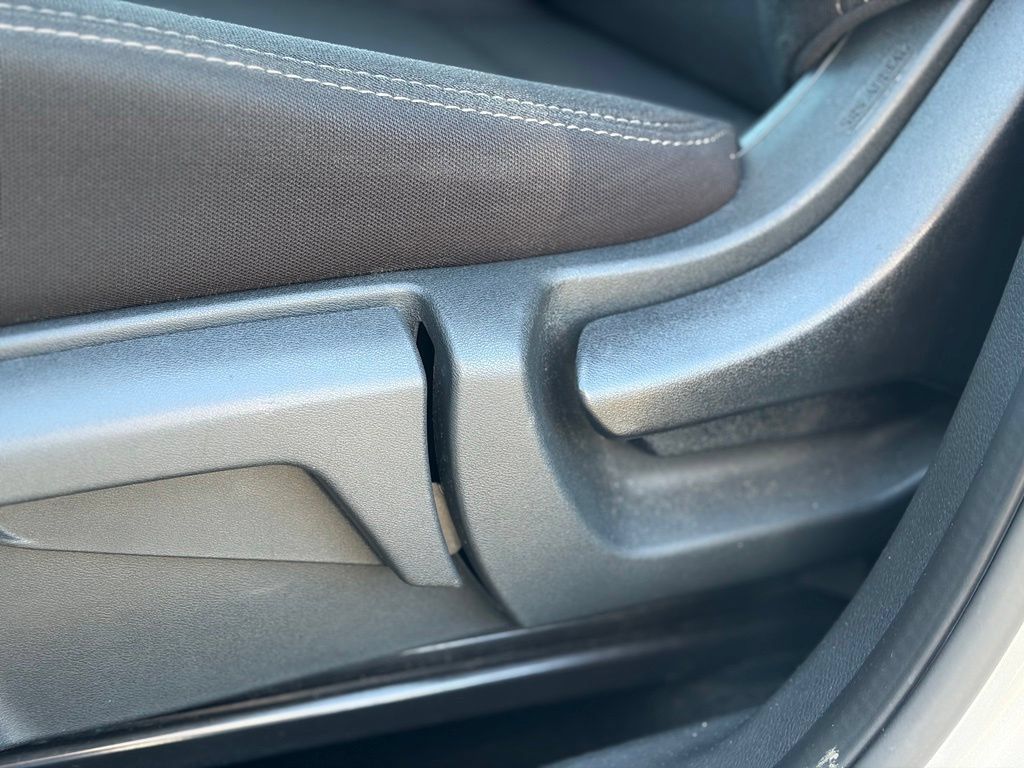 Used 2024 Nissan Rogue S AWD/4WD image 19