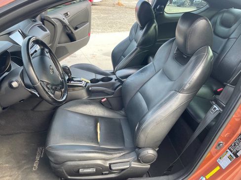 Used 2013 Hyundai Genesis 2.0T image 19