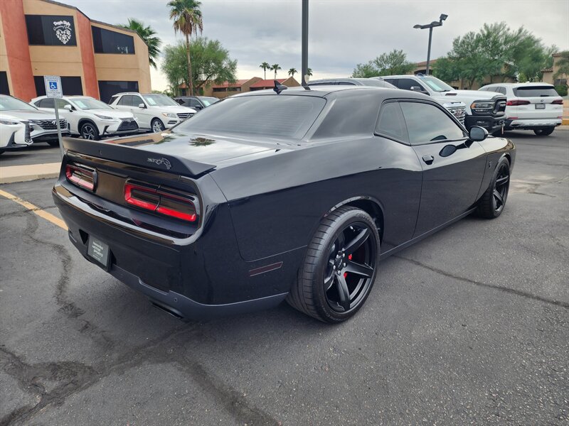 Used 2017 Dodge Challenger SRT Hellcat RWD image 3
