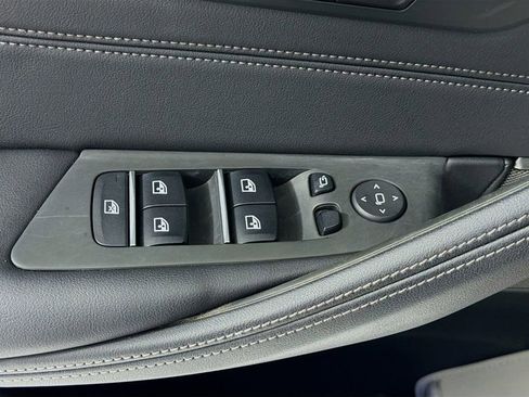 Used 2021 BMW M550i xDrive w/ Premium Package image 19