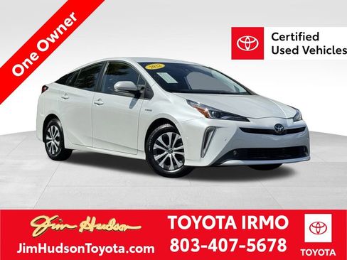 Certified 2022 Toyota Prius XLE image 1