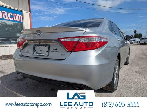 Used 2015 Toyota Camry SE FWD image 3