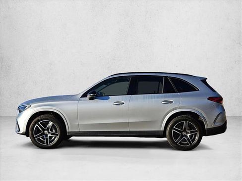 Certified 2025 Mercedes-Benz GLC 300 image 8
